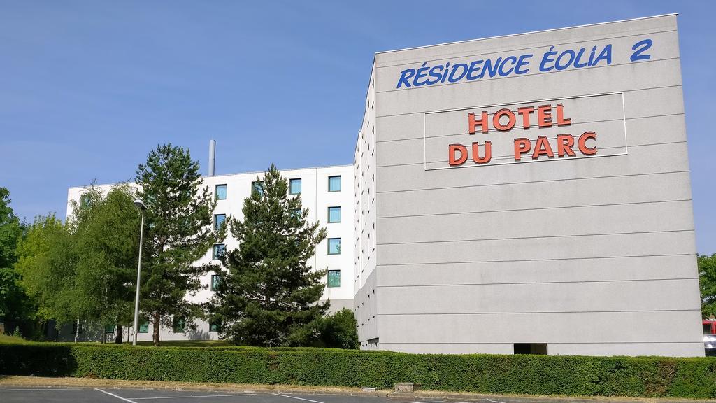 Hotel Du Parc - Pirates Chasseneuil-du-Poitou Buitenkant foto